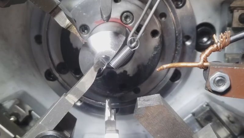 Extension spring manufacturing1