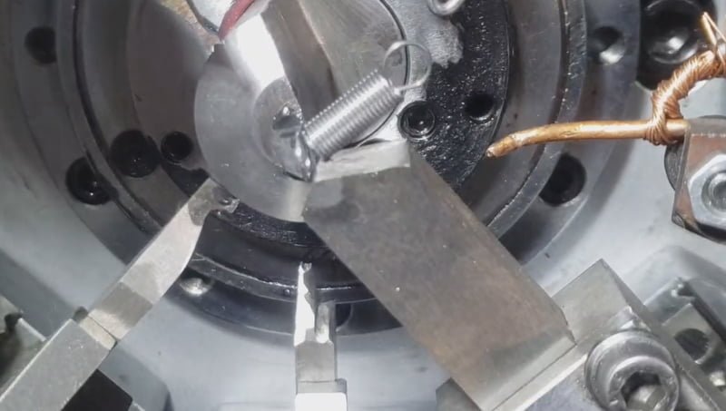 extension spring manufacturing 1