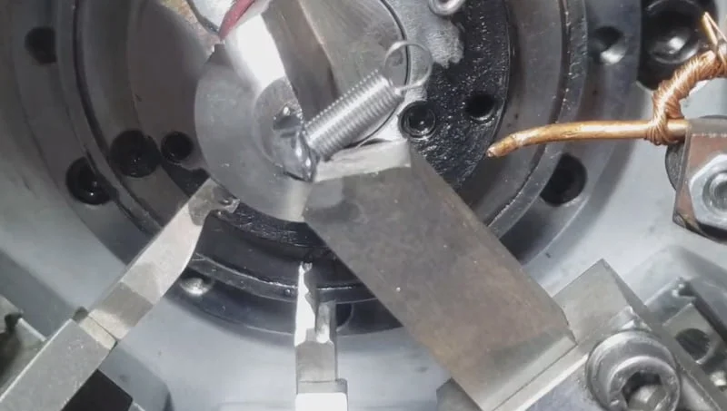 extension spring manufacturing 1