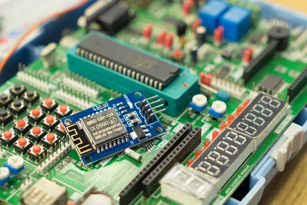 Electronic components Electronic components
