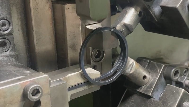Flat-wire-snap-ring-manufacturing