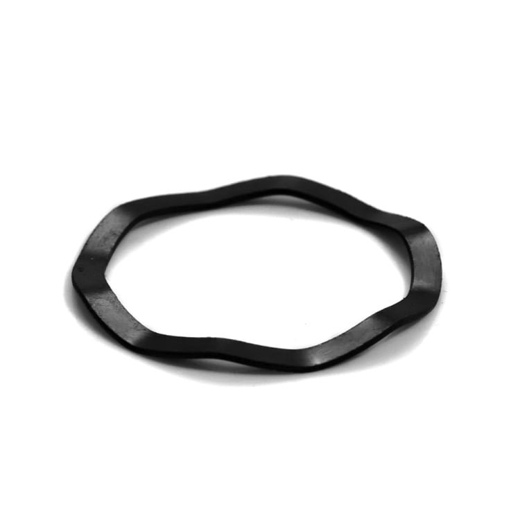 Single turn wave spring with overlapping ends Single turn wave spring with overlapping ends
